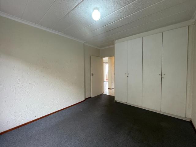 Apartment for sale in Vosloorus, Gauteng
