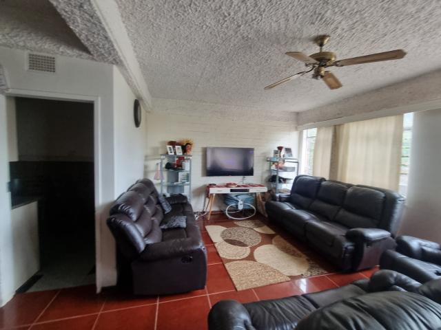 Apartment for sale in Dr Kenneth Kaunda, North West