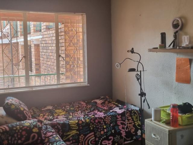 Apartment for sale in Vosloorus, Gauteng