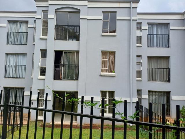 Apartment for sale in Vosloorus, Gauteng