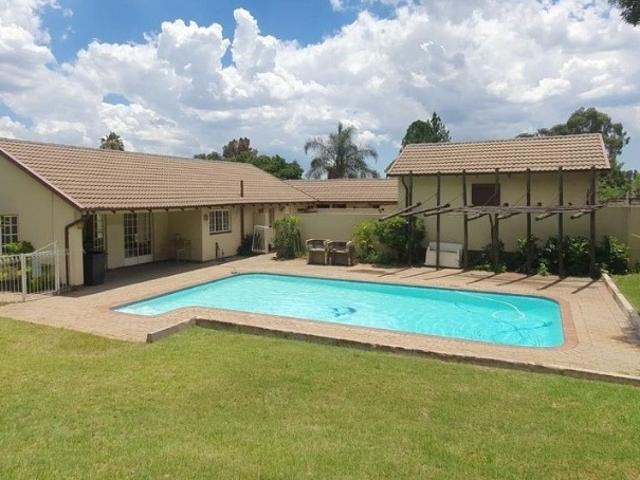 Apartment for sale in Vosloorus, Gauteng