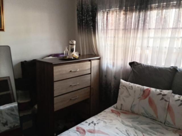 Apartment for sale in Vosloorus, Gauteng