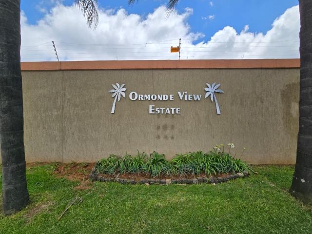 Apartment for sale in Vosloorus, Gauteng