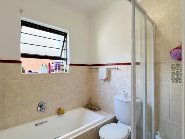 Apartment for sale in Paulshof, Alexandra