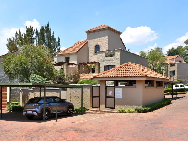 Apartment for sale in Paulshof, Alexandra
