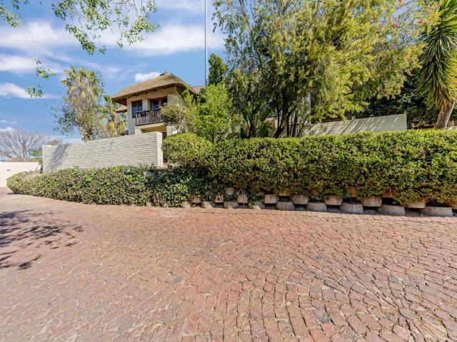 Apartment for sale in Paulshof, Randburg