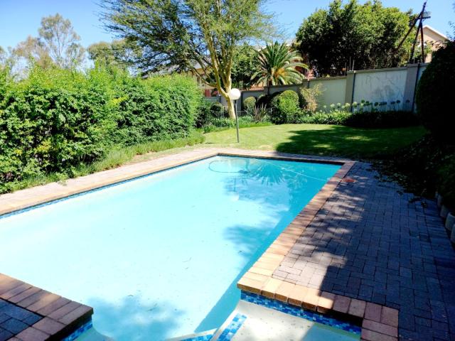 Apartment for sale in Paulshof, Alexandra
