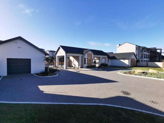 Apartment for sale in Port Elizabeth, Eastern Cape