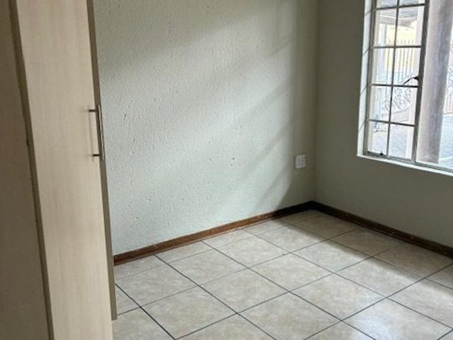 Apartment for sale in Potchefstroom, Tlokwe Local Municipality
