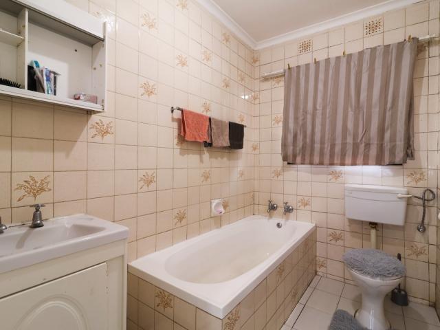Apartment for sale in Nooitgedacht, Gauteng