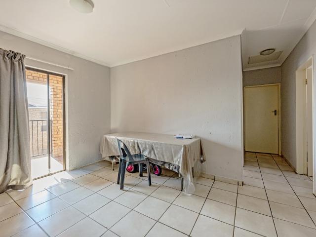 Apartment for sale in Nooitgedacht, Gauteng