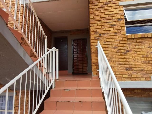 Apartment for sale in Nooitgedacht, Gauteng