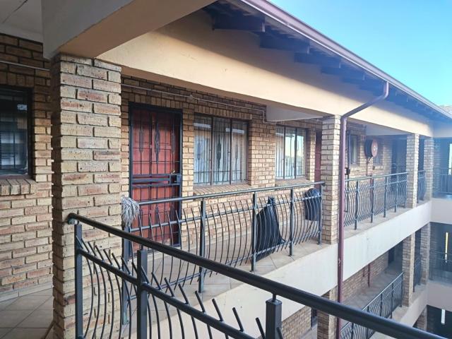 Apartment for sale in Mohlakeng, Gauteng