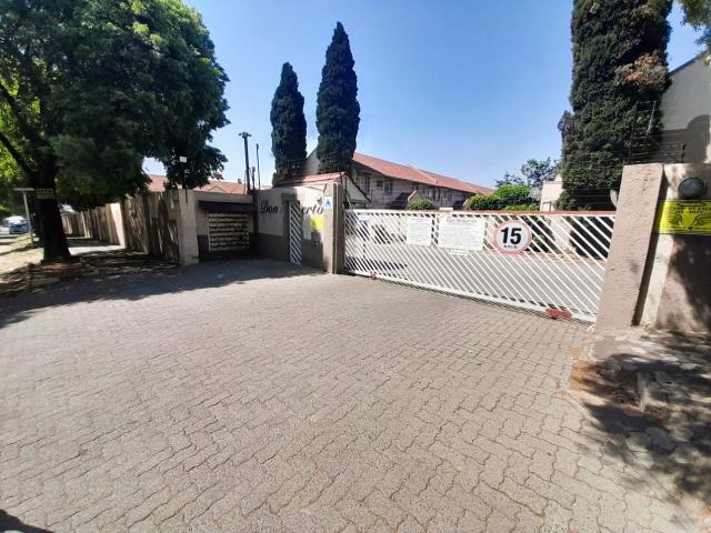 Apartment for sale in Vosloorus, Gauteng