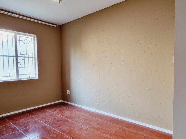 Apartment for sale in Vosloorus, Gauteng
