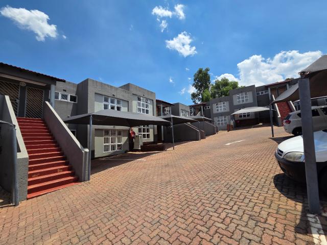 Apartment for sale in Vosloorus, Gauteng