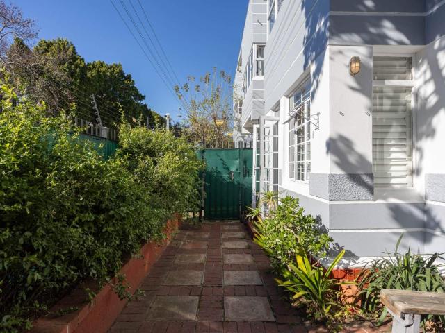 Apartment for sale in Cape Town, Western Cape