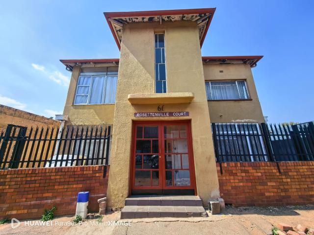 Apartment for sale in Vosloorus, Gauteng