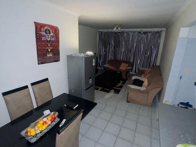 Apartment for sale in Vosloorus, Gauteng