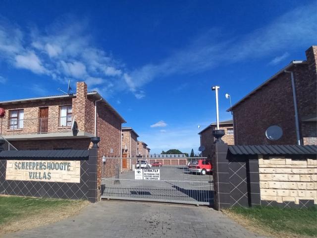 Apartment for sale in Uitenhage, Eastern Cape