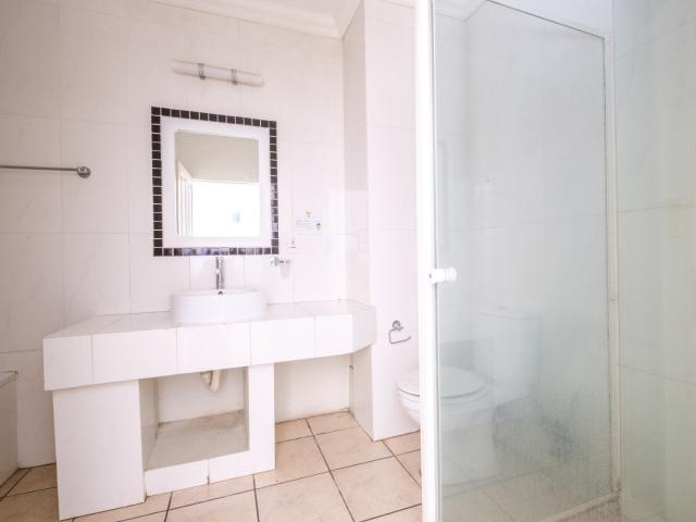 Apartment for sale in Hartbeespoort Dam Nature Reserve, North West
