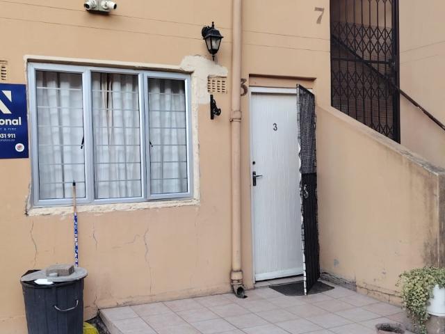 Apartment for sale in Chatsworth, Kwazulu-natal
