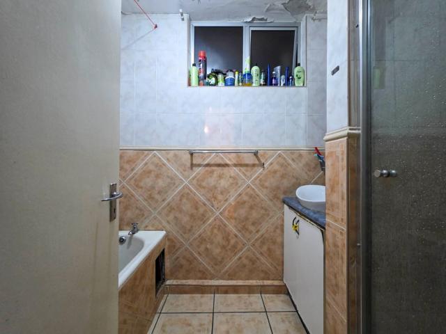 Apartment for sale in Seaview, Kwazulu-natal