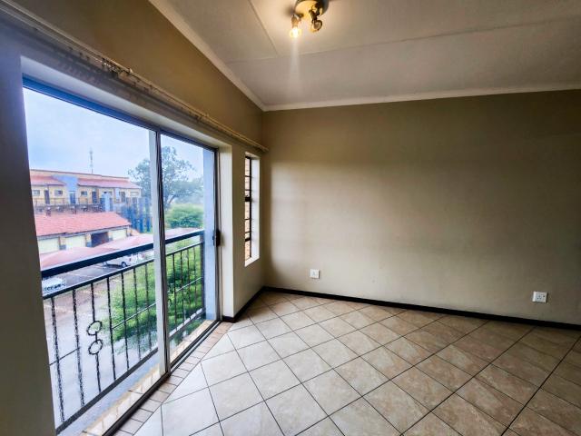 Apartment for sale in Akasia, Gauteng