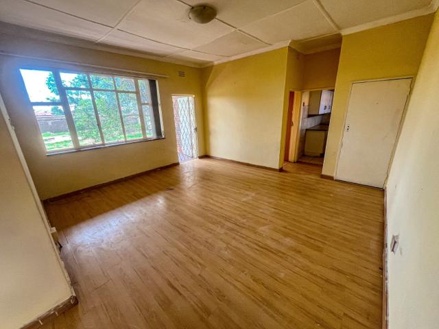 Apartment for sale in Vosloorus, Gauteng