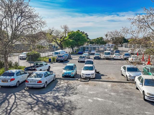 Apartment for sale in Goodwood, Western Cape