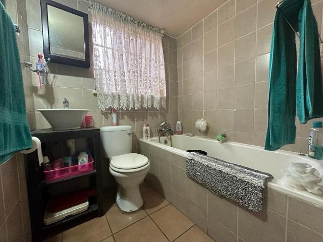 Apartment for sale in Vosloorus, Gauteng