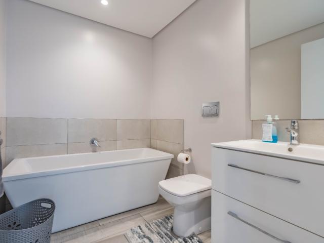 Apartment for sale in Umhlanga, Kwazulu-natal