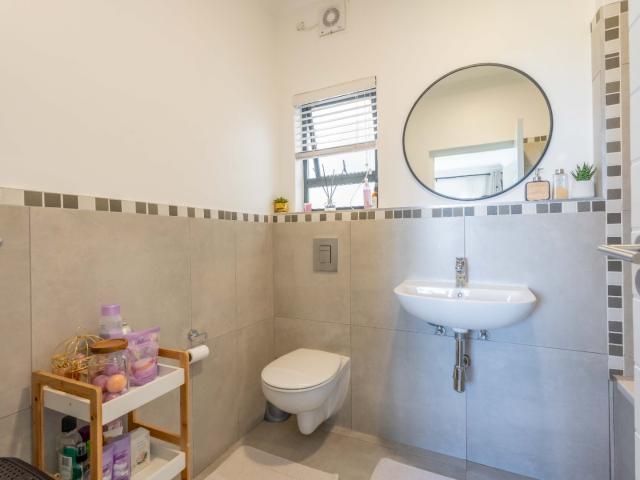 Apartment for sale in Umhlanga, Kwazulu-natal