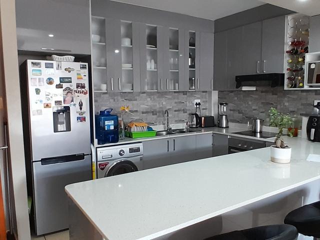 Apartment for sale in Umhlanga, Kwazulu-natal