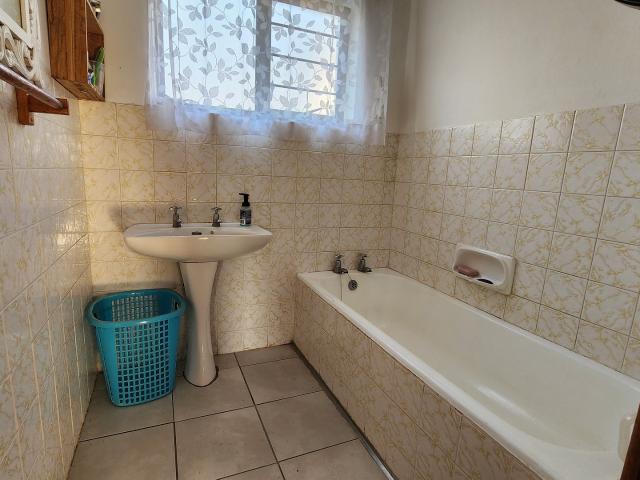 Apartment for sale in Umkomaas, Kwazulu-natal