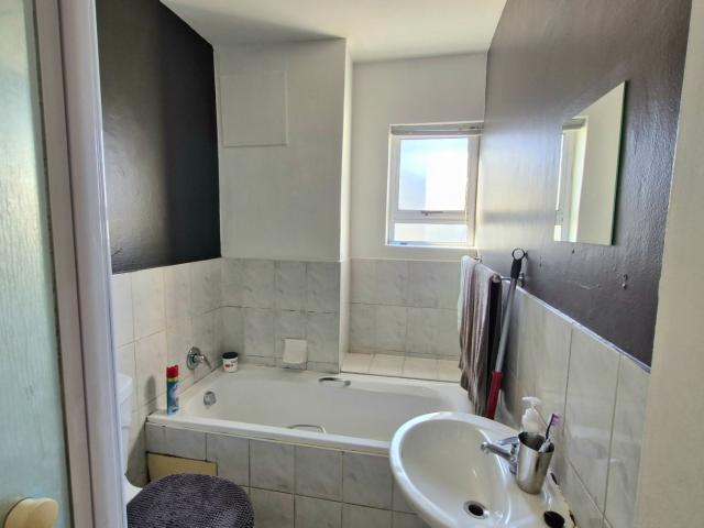 Apartment for sale in Parow, Western Cape