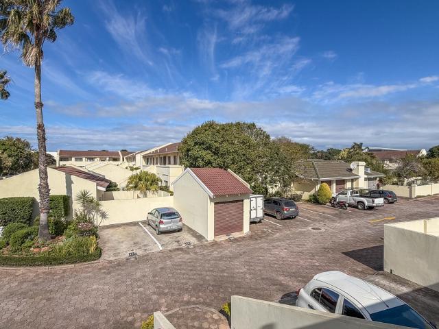 Apartment for sale in Port Elizabeth, Eastern Cape