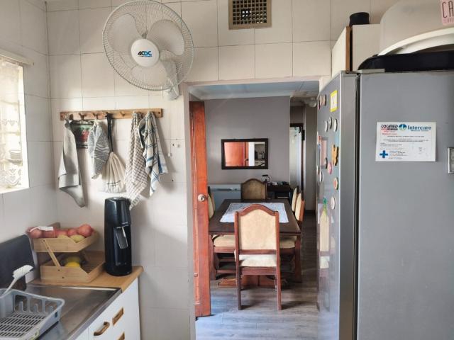 Apartment for sale in Kingsburgh, Kwazulu-natal