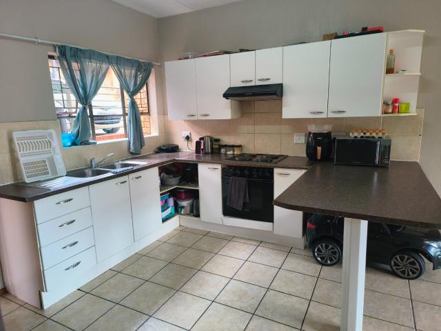 Apartment for sale in Nooitgedacht, Gauteng