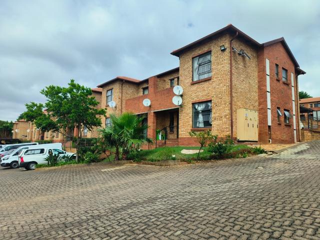 Apartment for sale in Nooitgedacht, Gauteng