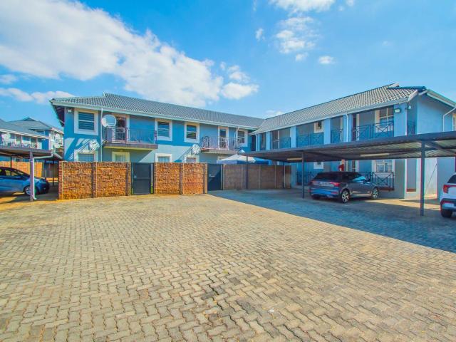 Apartment for sale in Nooitgedacht, Gauteng