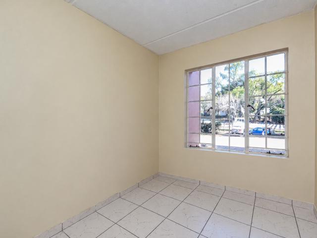 Apartment for sale in Nooitgedacht, Gauteng