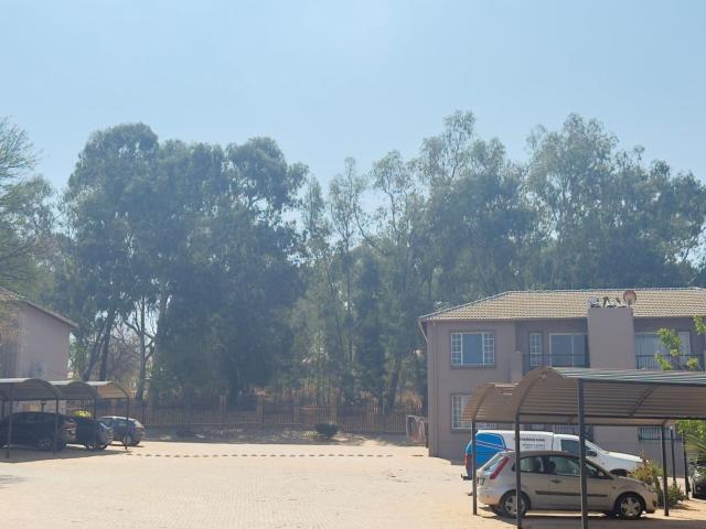 Apartment for sale in Nooitgedacht, Gauteng