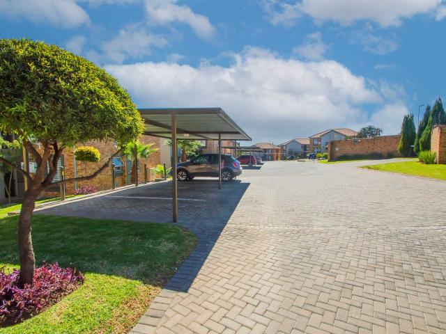 Apartment for sale in Nooitgedacht, Gauteng