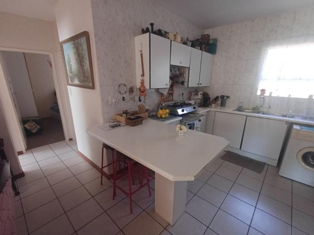 Apartment for sale in Dr Kenneth Kaunda, North West