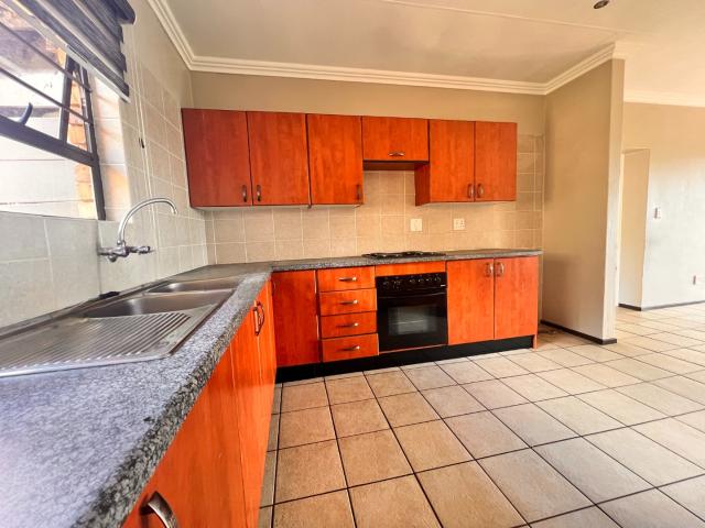 Apartment for sale in Vosloorus, Gauteng