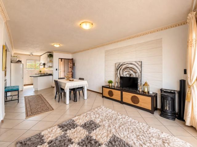 Apartment for sale in Vosloorus, Gauteng