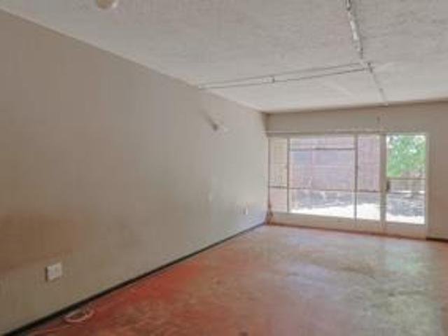 Apartment for sale in Vosloorus, Gauteng