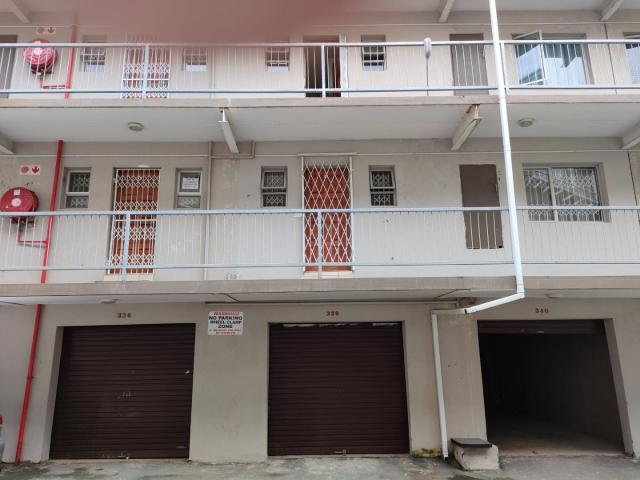 Apartment for sale in Chatsworth, Kwazulu-natal