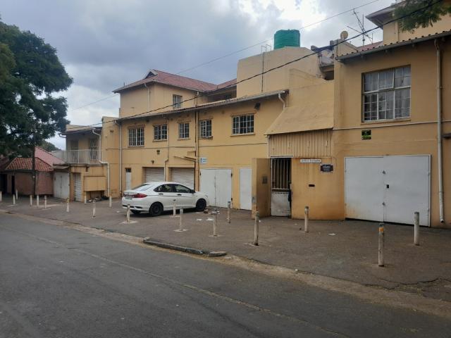 Apartment for sale in Vosloorus, Gauteng